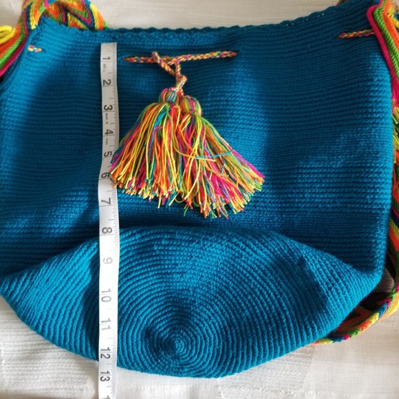 Mochilla Wayyu Handcrafted Woven Bucket Crossbody Bag Teal with Colorful Strap - Picture 12 of 13